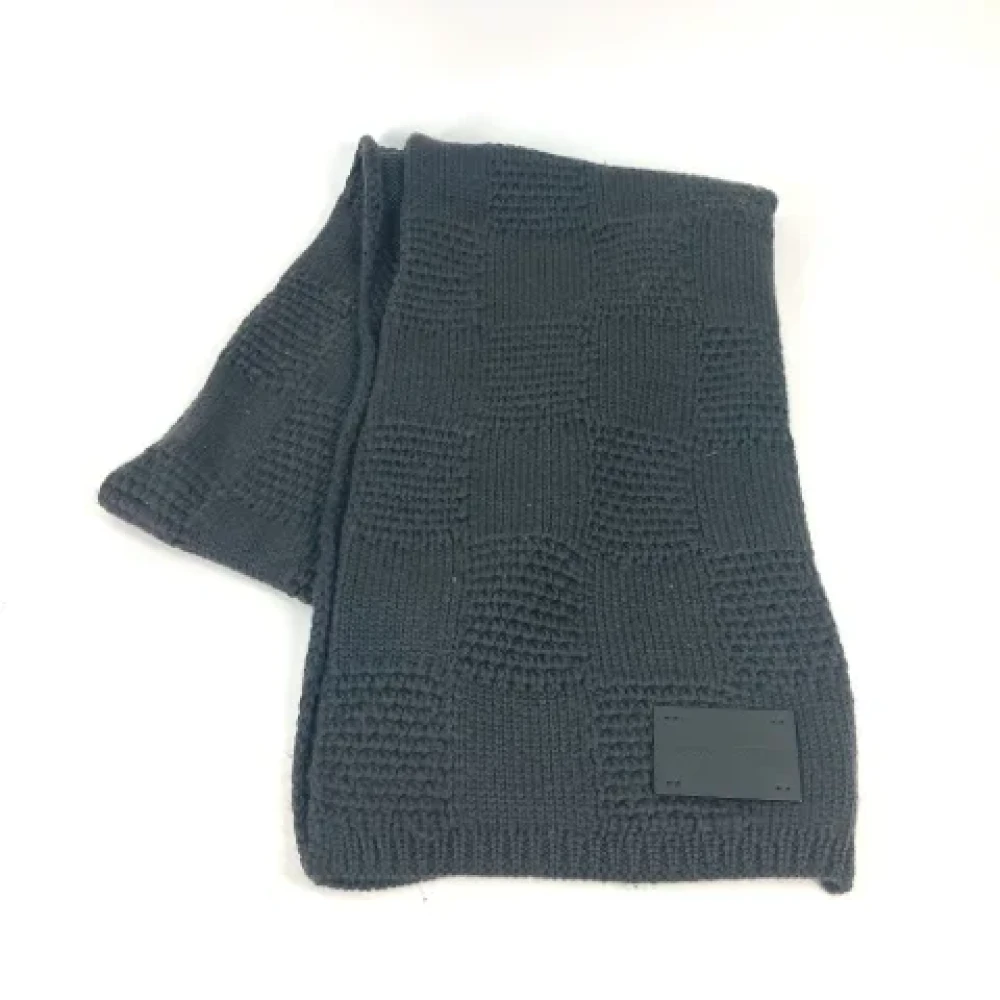 Louis Vuitton Vintage Pre-owned Wool scarves Gray Dames