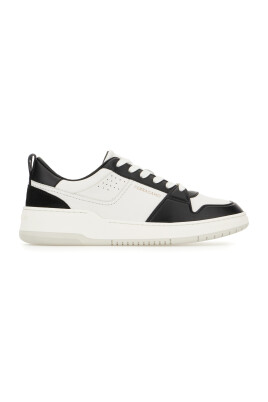 casual-sneakers-for-everyday-wear