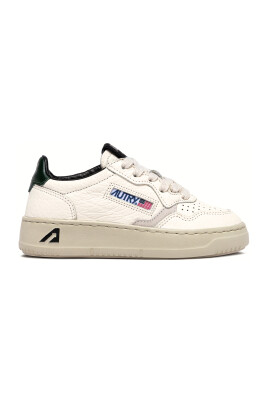 sneakers-blancs-en-cuir-talon-vert