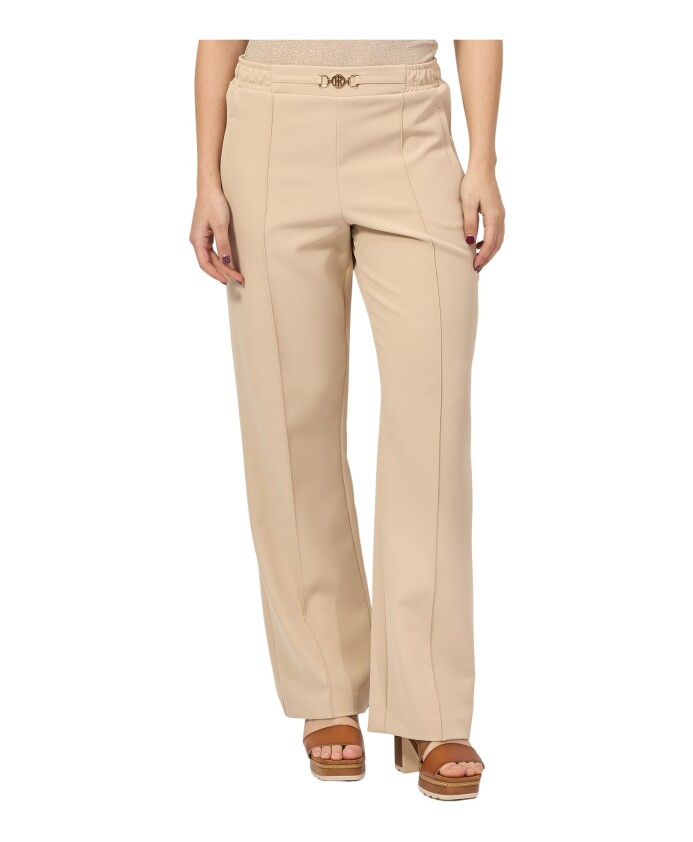 beige-bootcut-broek-met-gouden-applicaties