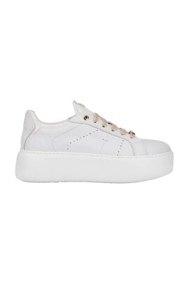 sneakers-plateforme-avec-des-details-uniques