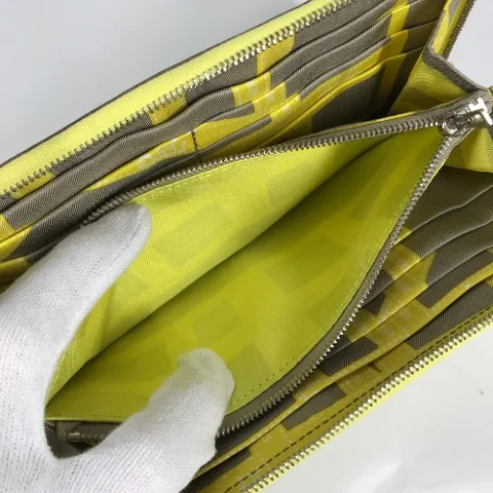 Hermès Vintage Pre-owned Leather wallets Yellow Dames