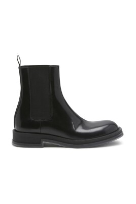 black-leather-chelsea-boot