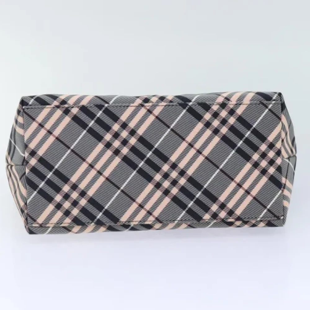 Burberry Vintage Pre-owned Nylon handbags Gray Dames
