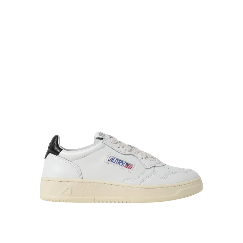 Autry Women's White Sneakers, 5 Uk, Medalist Low Sneaker