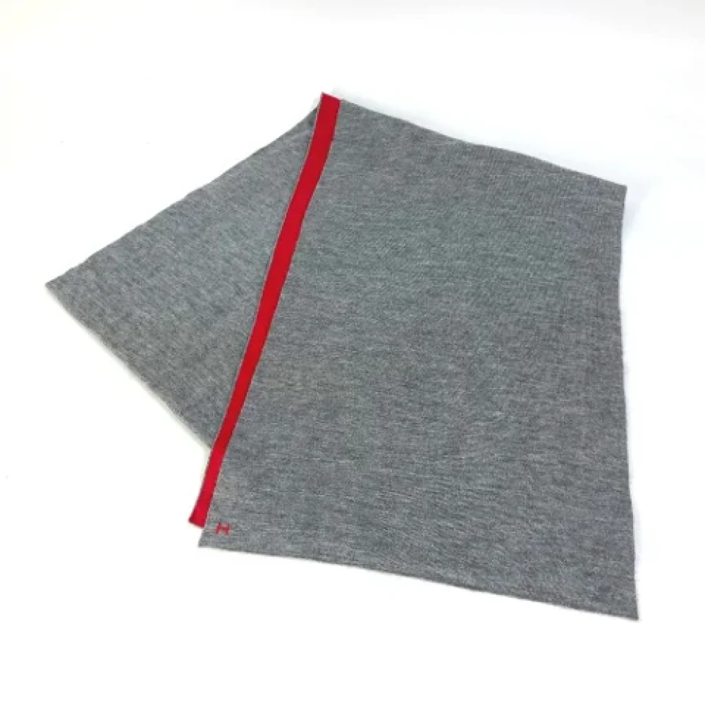 Hermès Vintage Pre-owned Fabric scarves Gray Dames