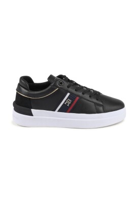 black-leather-sneaker-with-craftsmanship