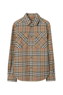 chemise-beige-classique-boutonnee