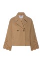 outdoor-jacket-for-outdoor-adventures