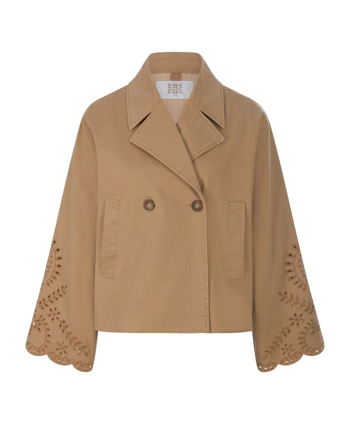 outdoor-jacket-for-outdoor-adventures