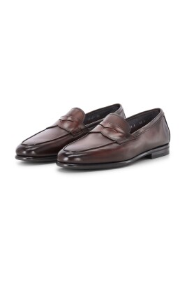 handcrafted-leather-loafer-with-modern-twist
