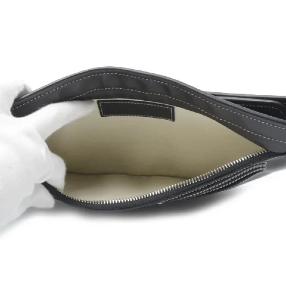 Burberry Vintage Pre-owned Leather crossbody-bags Black Dames