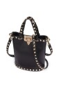 zwarte-leren-rockstud-versierde-handtas