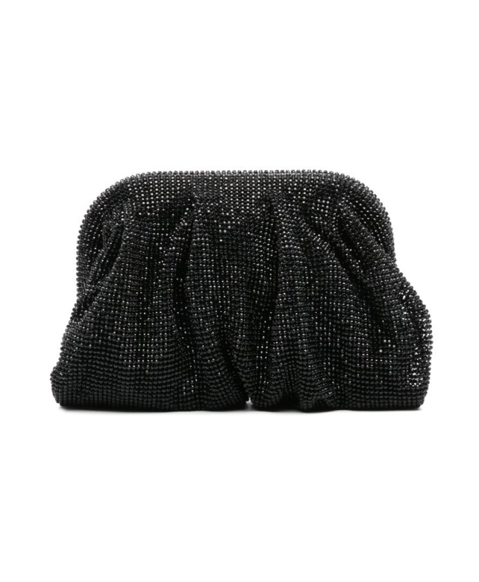 black-clutch-for-chic-evening-out