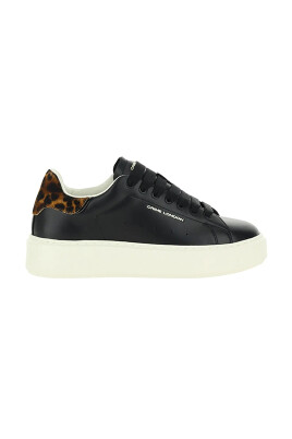 leather-sneakers-with-printed-logo