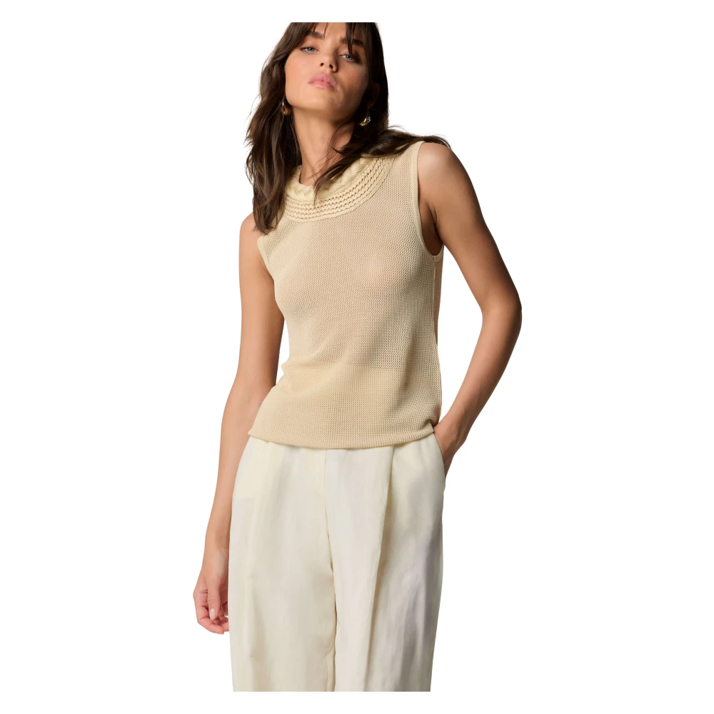 Kocca Mouwloze Ronde Hals Top Beige Dames