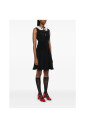 robe-noire-sans-manches-avec