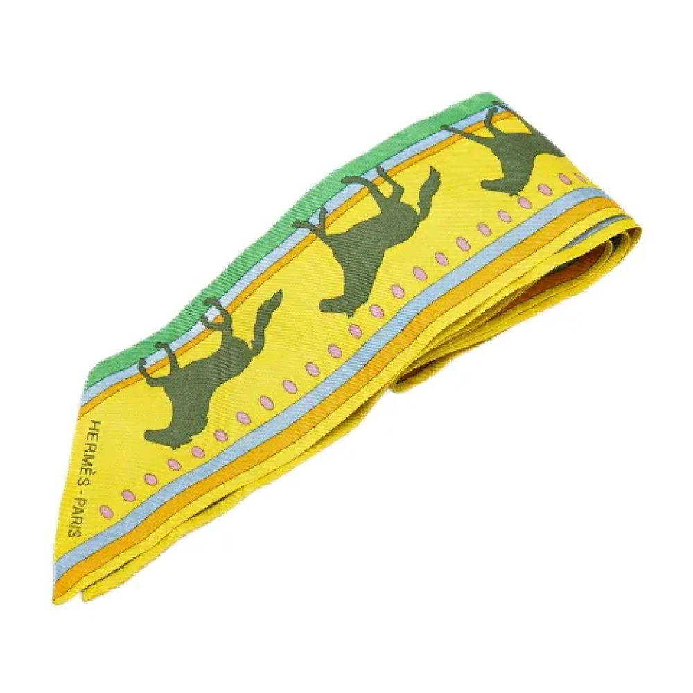 Hermès Vintage Pre-owned Silk scarves Yellow Dames