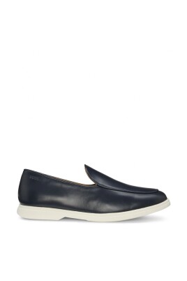 navy-loafer-for-men