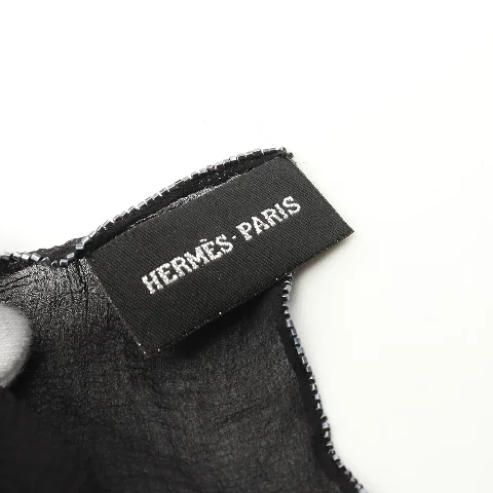 Hermès Vintage Pre-owned Silk scarves Black Dames