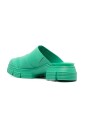 groene-slipper-muilezel-met-logo-patch