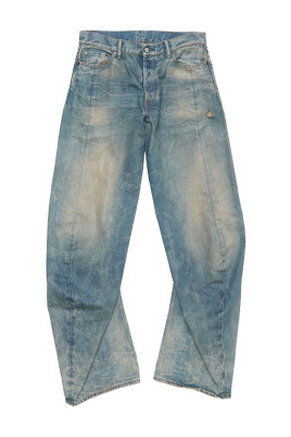 jean-en-coton-bleu-a-coupe-decontractee