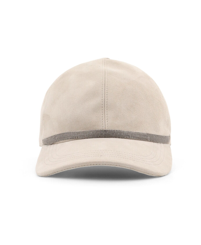 chapeaux-beiges-emblematiques-avec-sangle-en-cuir-ajustable