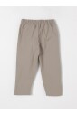 zwarte-kinderbroek-in-cropped-stijl