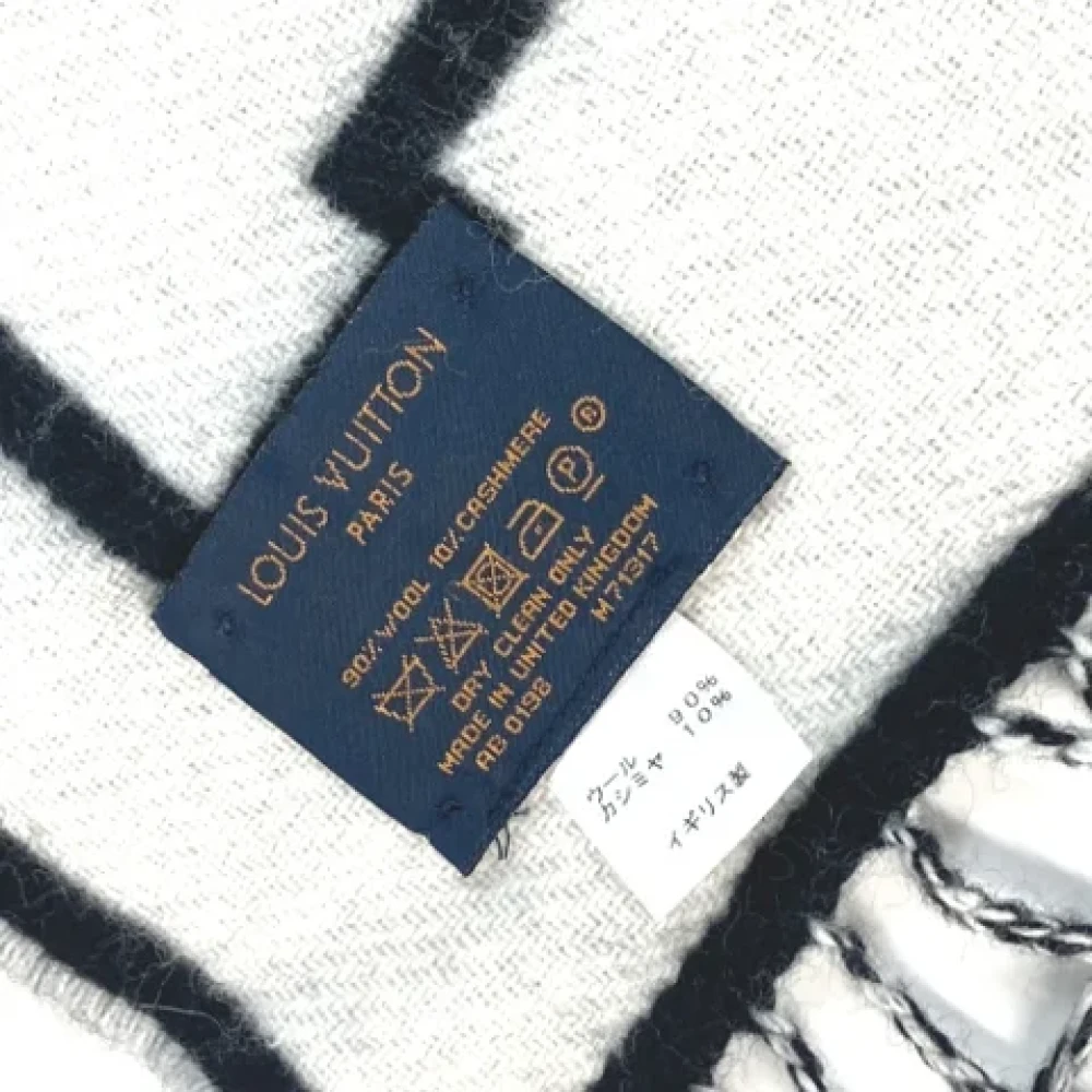 Louis Vuitton Vintage Pre-owned Wool scarves Black Dames
