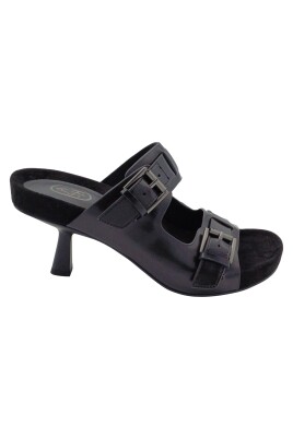 sabot-sandale-en-cuir-noir