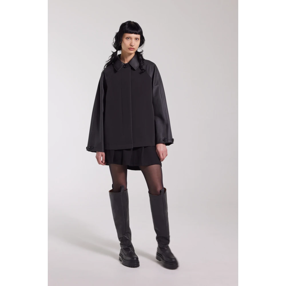 Stutterheim Waterdichte regenjas in varsity-stijl voor vrouwen Black Dames