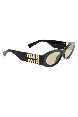 stylish-sunglasses-for-fashion-enthusiasts