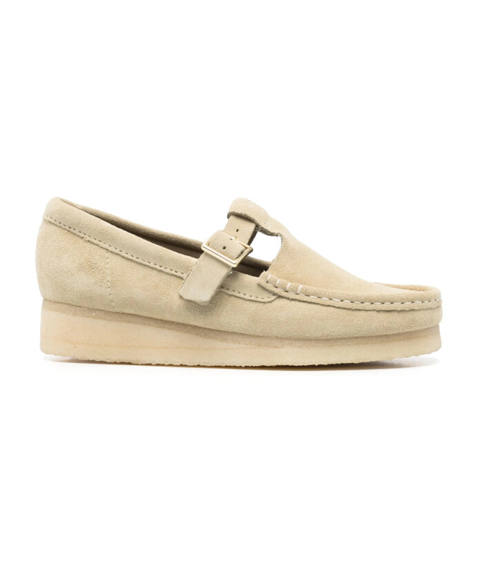 beige-flat-shoes-with-side-buckle