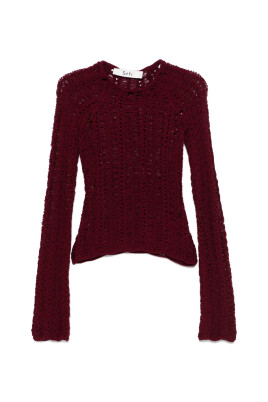 burgundy-crew-neck-sweater