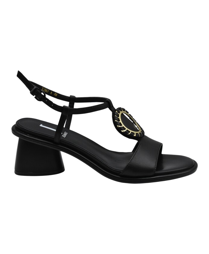 zwarte-veterschoenen-voor-vrouwen