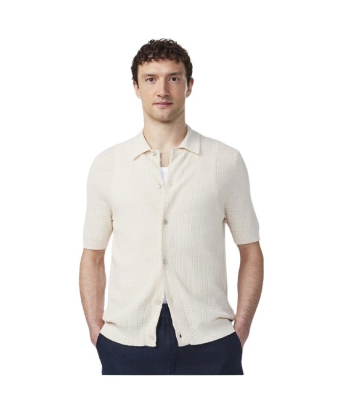 short-sleeved-buttoned-polo-shirt