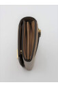 portefeuille-marron-a-texture-brillante