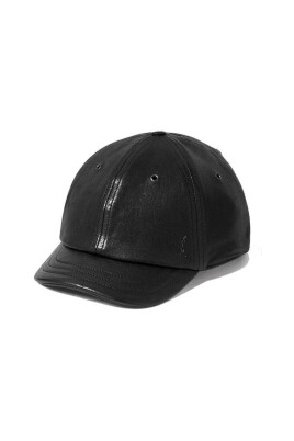luxurious-leather-cap-with-adjustable-closure