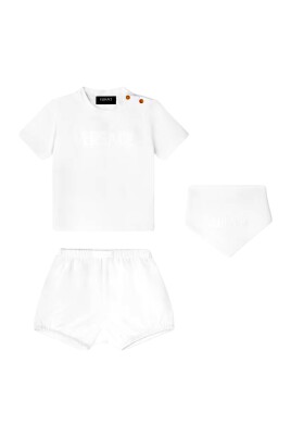 ensemble-blanc-pour-naissance-avec-logo