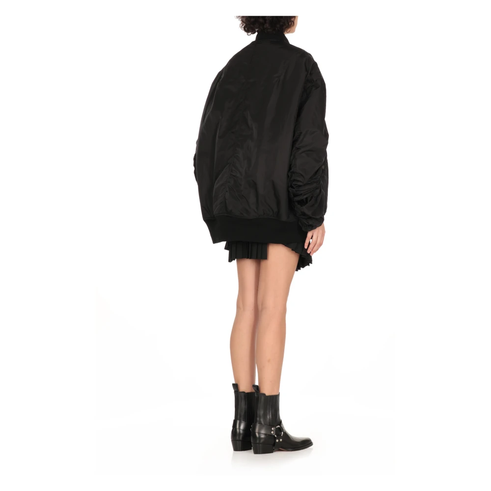 Junya Watanabe Zwarte Gewatteerde Jas met Draperende Mouwen Black Dames