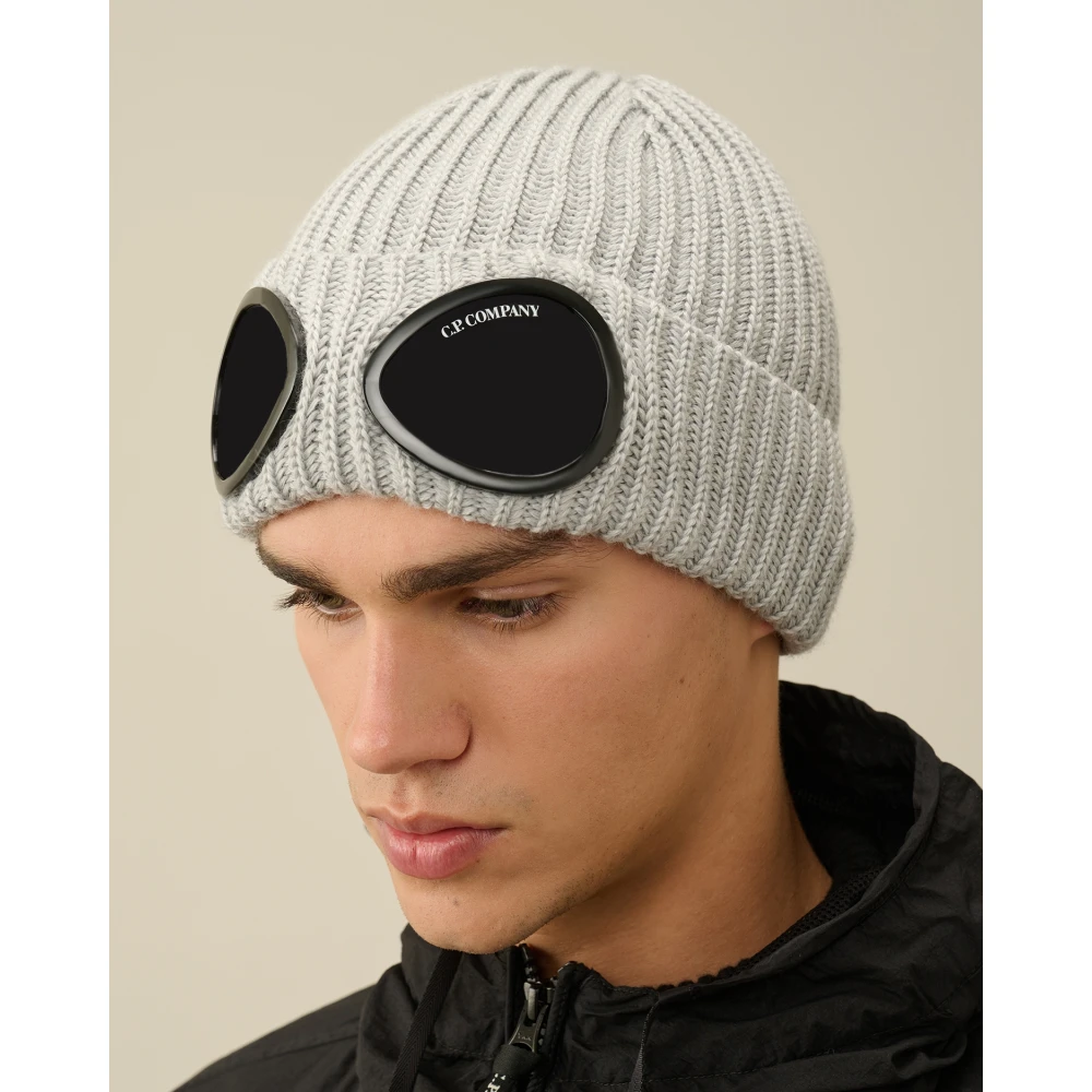 C.P. Company Geribbelde Beanie met Goggle Detail Gray Unisex