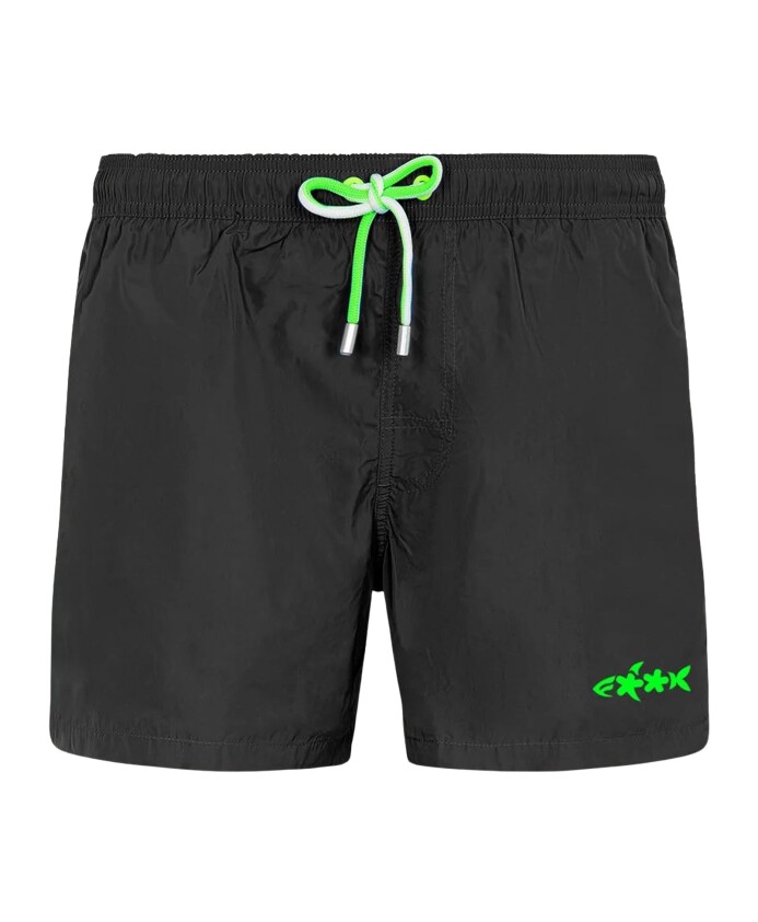 short-de-plage-noir-avec-poches