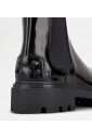 chelsea-boot-en-cuir-noir-avec-semelle-en-caoutchouc-style-tank
