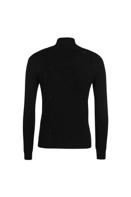 stylish-sweaters-for-a-chic-look