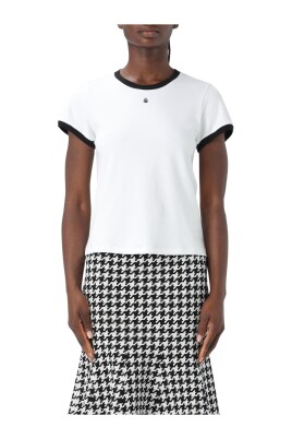 white-elegant-tee-with-short-sleeves