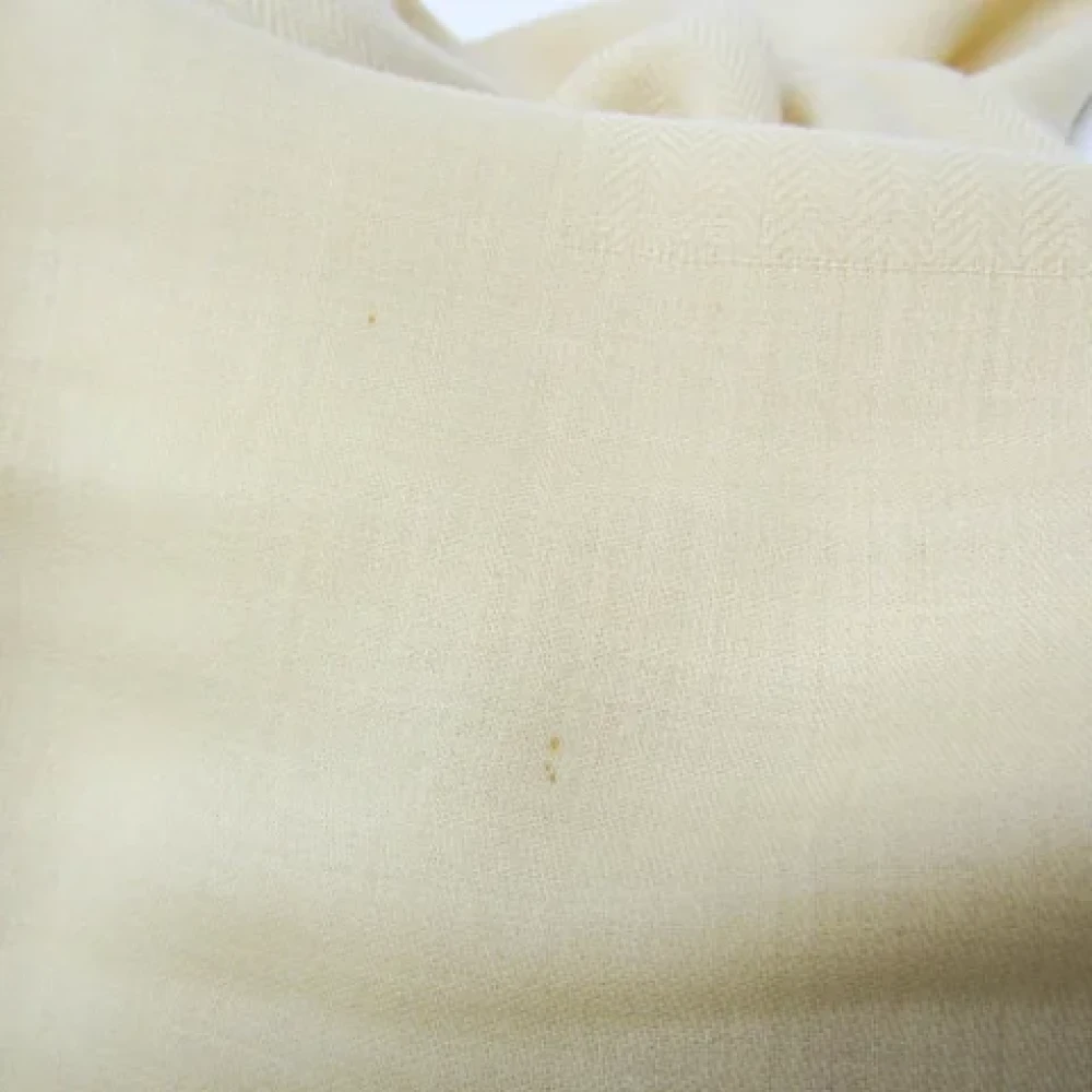 Hermès Vintage Pre-owned Wool scarves Beige Dames