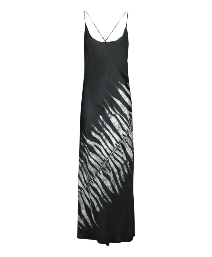 elegante-robe-noire-en-soie