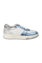 sneaker-plate-avec-details