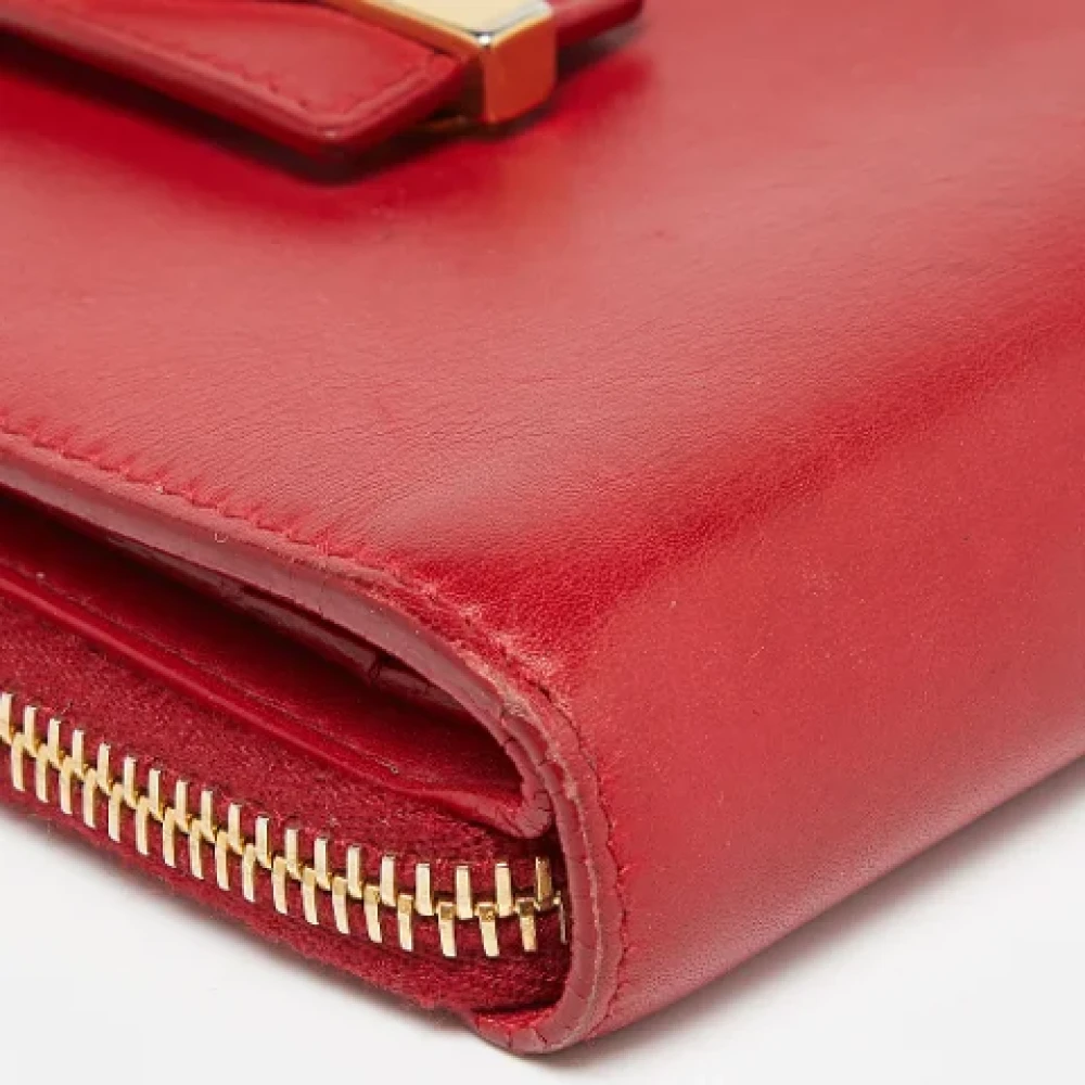 Yves Saint Laurent Vintage Pre-owned Leather wallets Red Dames