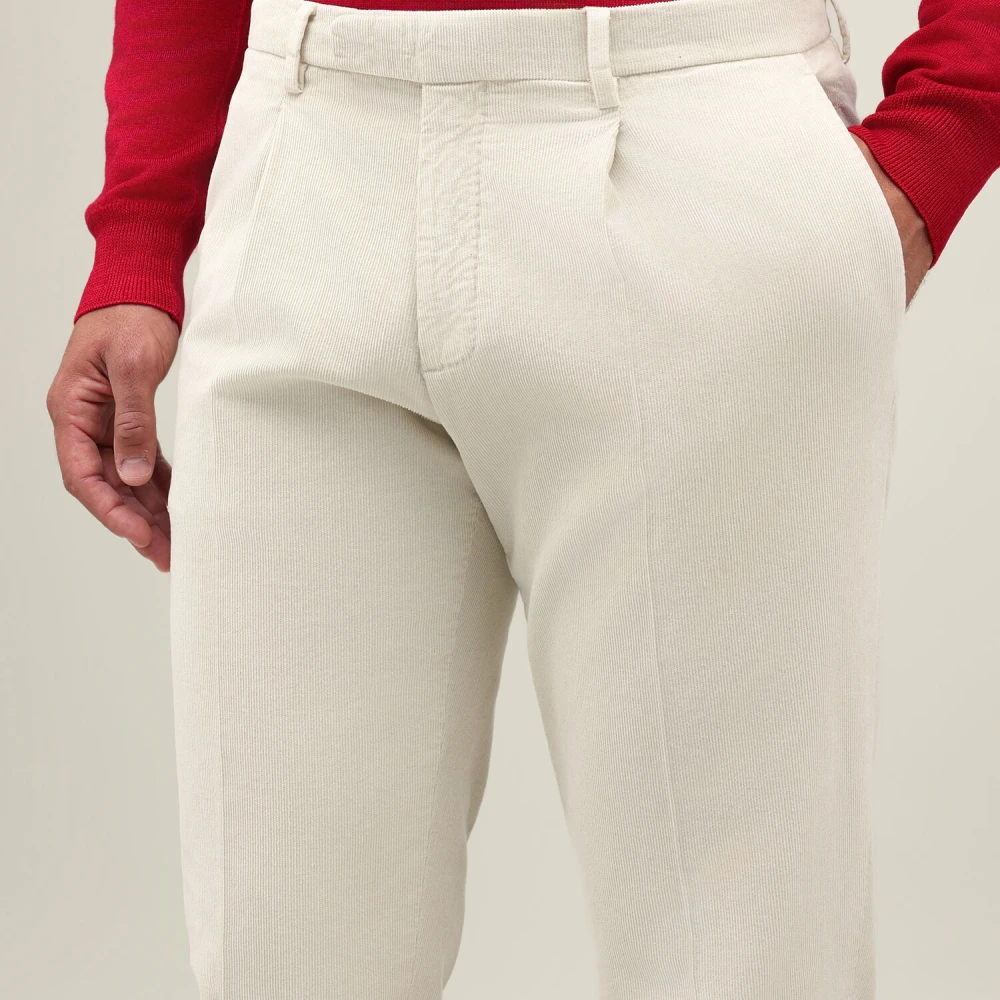Boglioli Garment Dyed Corduroy geplooide Chinos White Heren